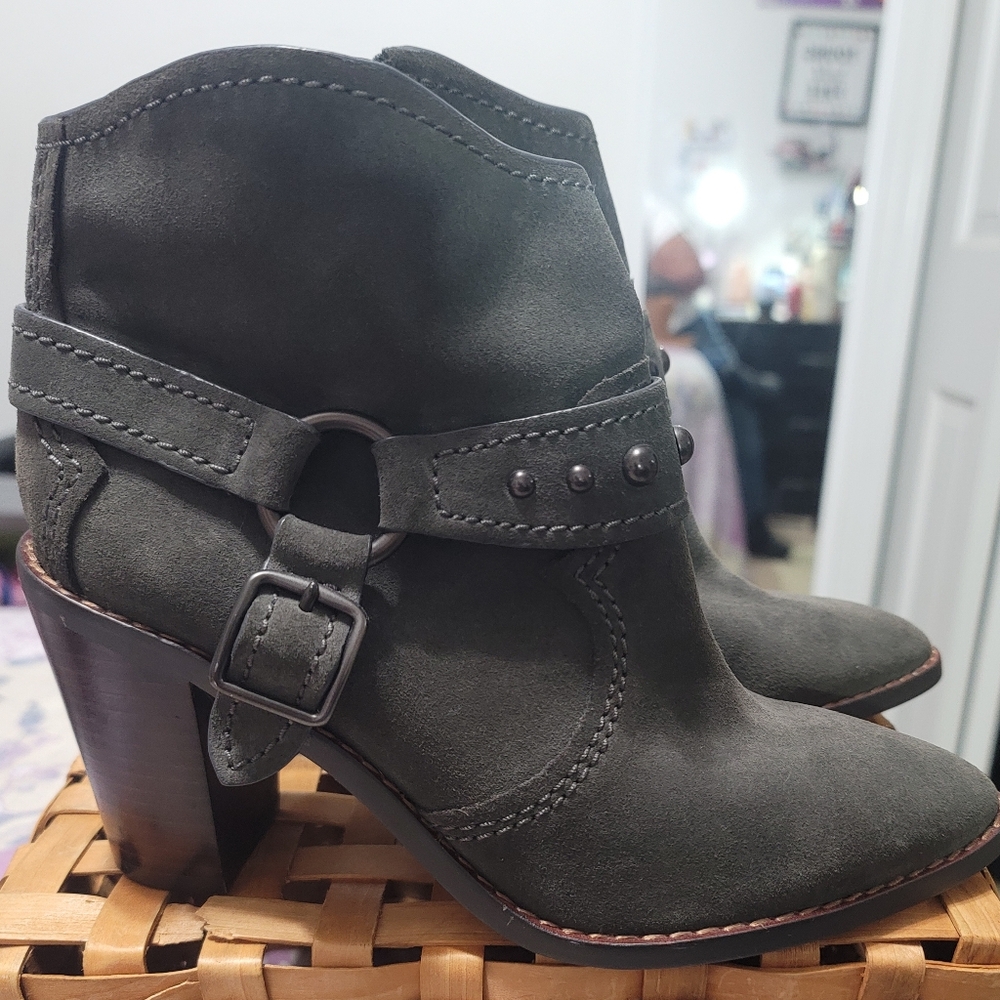 Coach Elegant Dark Gray Heeled Ankle Boots Size 7 1/2 Women NWOT